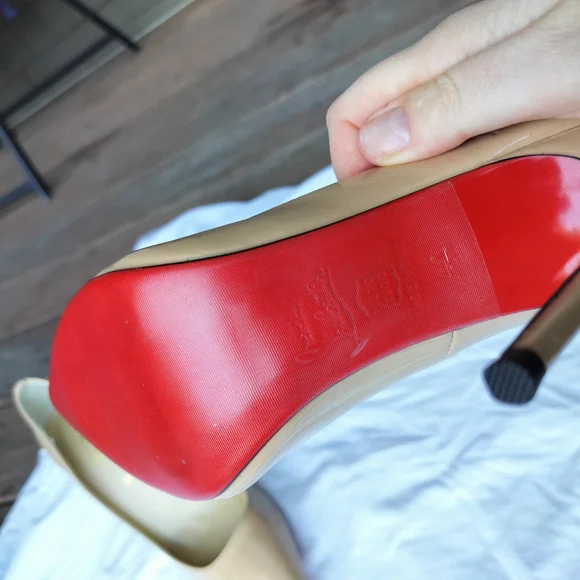 Christian Louboutin Nude Tan Patent Leather Stiletto Pump Heels Pointy Toe - Picture 10 of 14